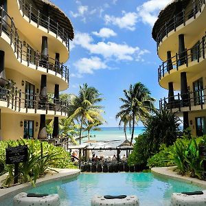El Taj Oceanfront&Beachside Condo Hotel